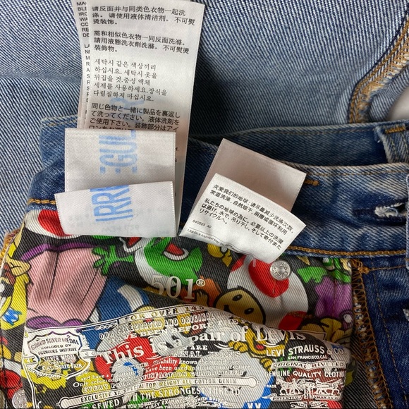 Levi’s Nintendo Super Mario Power Up Blue Tab 501 Straight 24x26 Womens Jeans - Picture 11 of 16